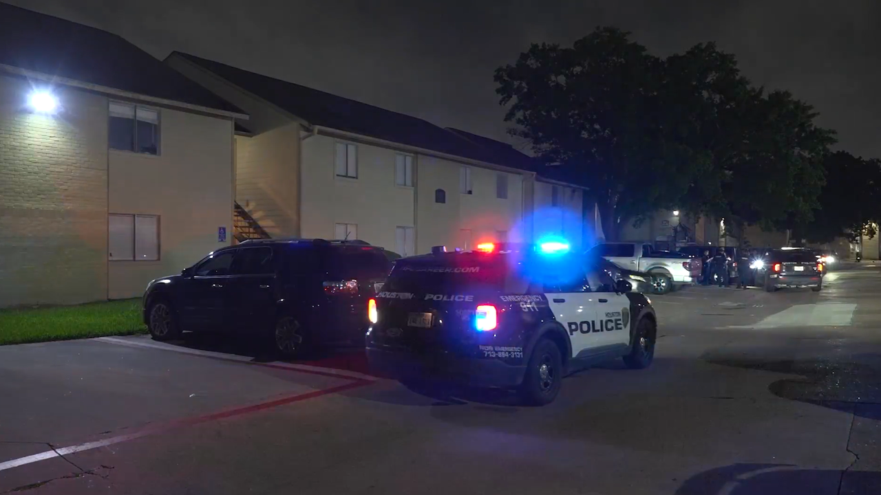 Man hospitalized after argument leads to shooting in West Houston ...