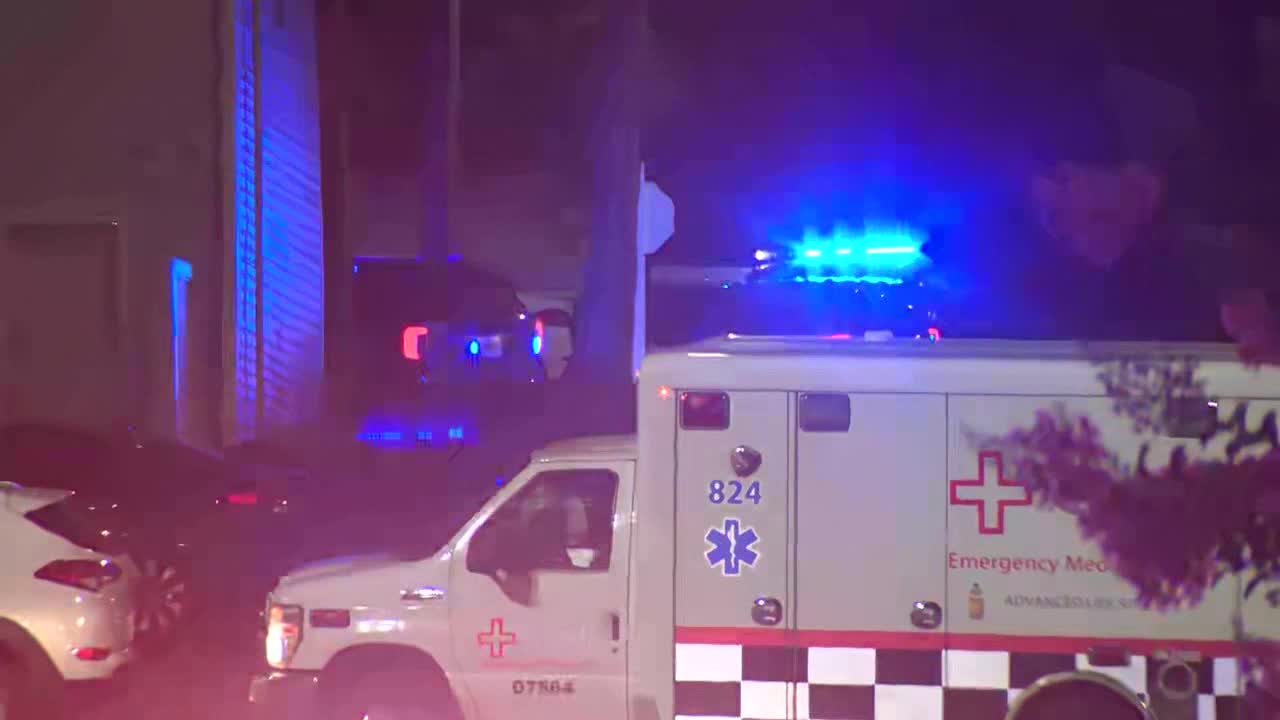1 dead, 1 injured after shooting at College Park apartments - AOL