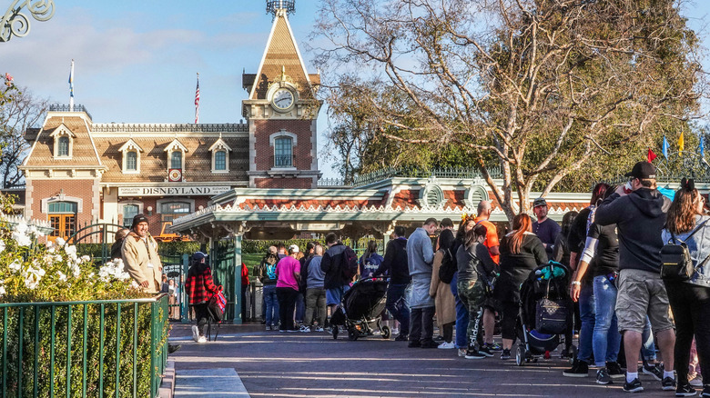 Bypassing Queue 10 Things You Didn't Realize Could Get You Banned From Disney - AOL