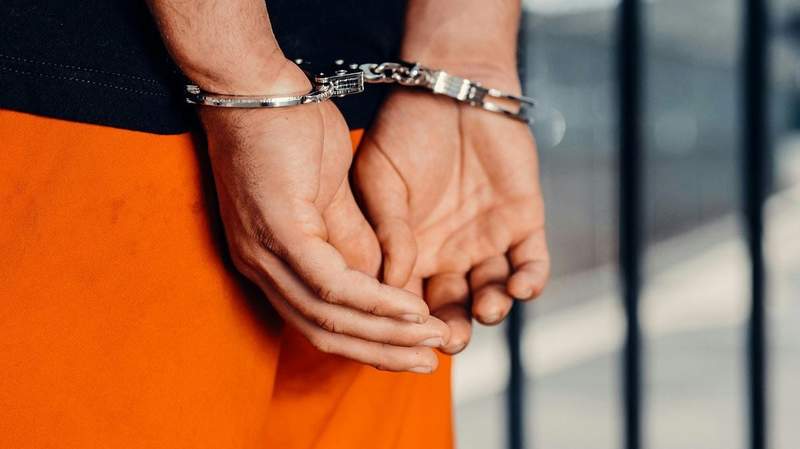 Illinois Quick Hits: Mexican national sentenced for unlawful reentry - AOL