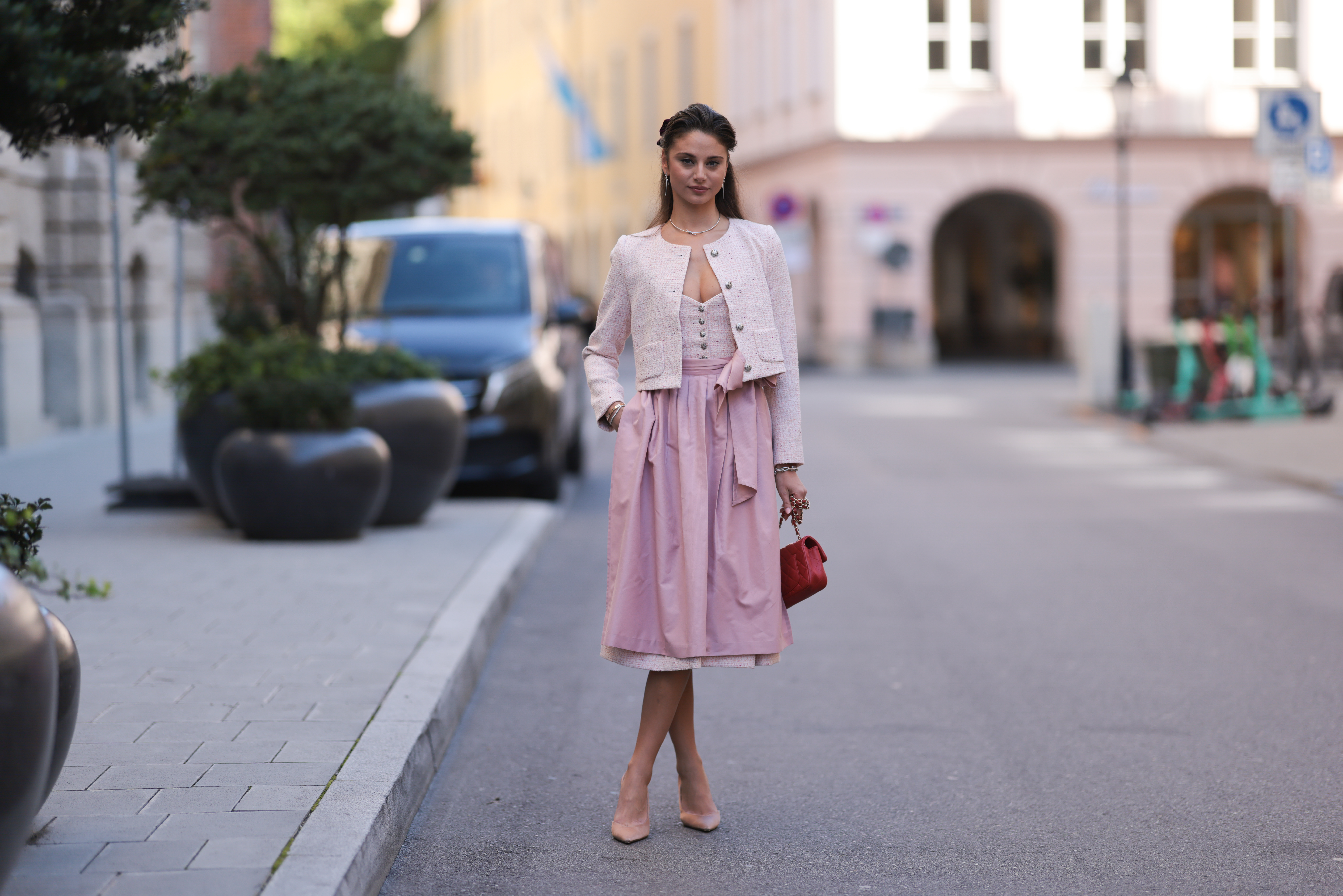 casual dress is rare in a business related setting What's your definition of business casual? : r/BusinessFashion