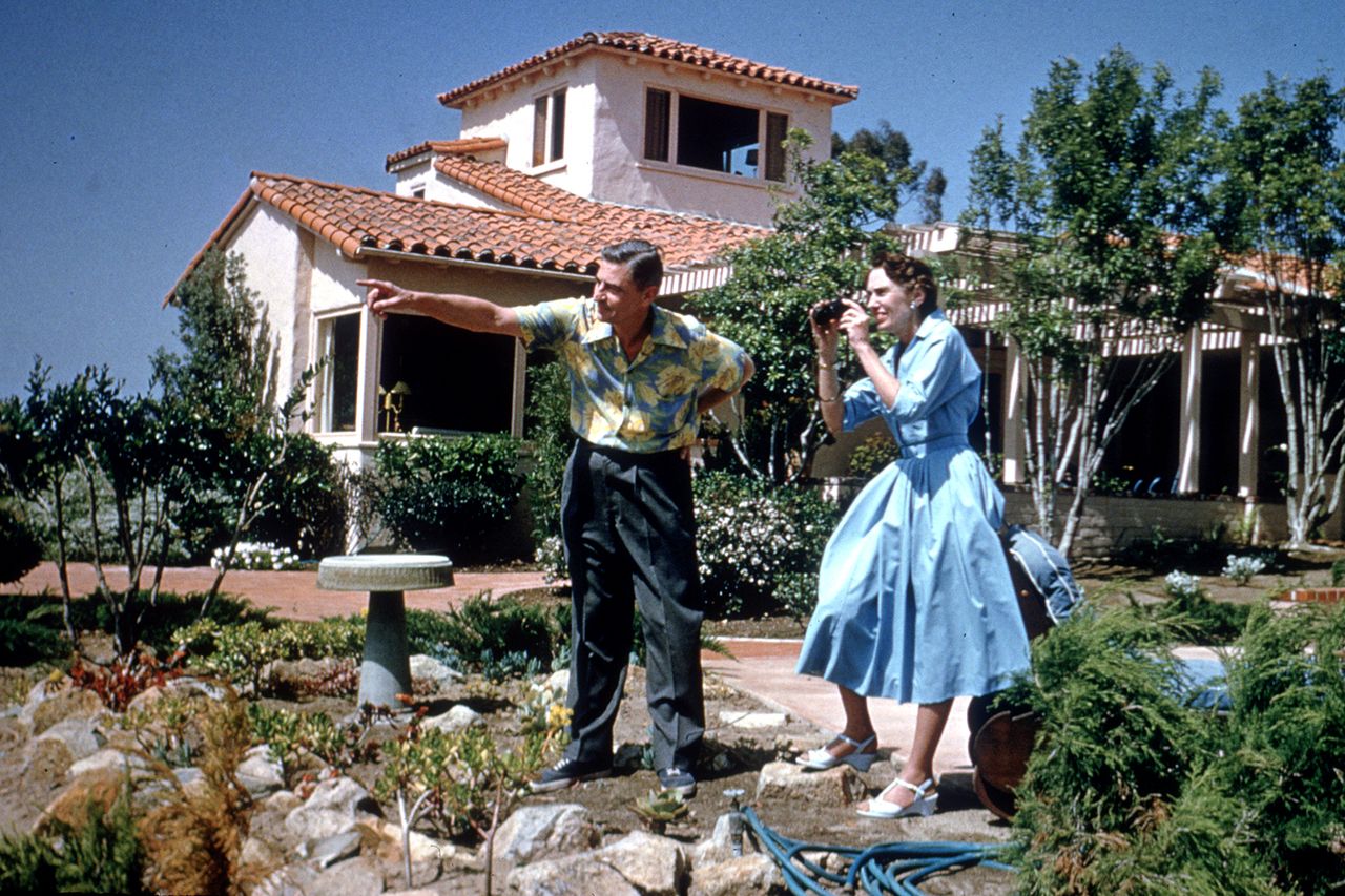 Geisel First Floor Dr. Seuss's Longtime Southern California Home Sells for $9 Million - AOL