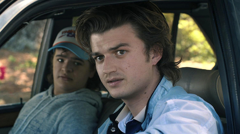 Chasing Stuart Outer Banks Star Chase Stokes Has A Blink-And-You'll-Miss-It Cameo In ...