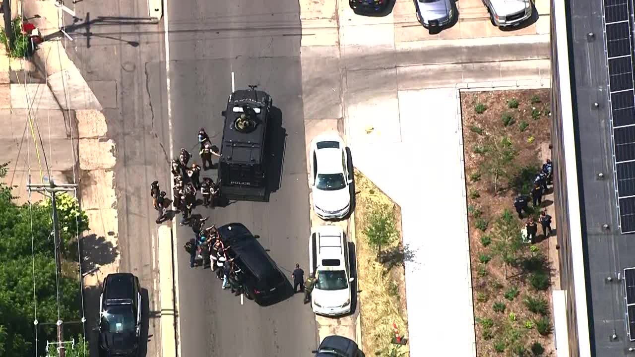 Minneapolis standoff: Suspect in custody after hours-long SWAT response ...