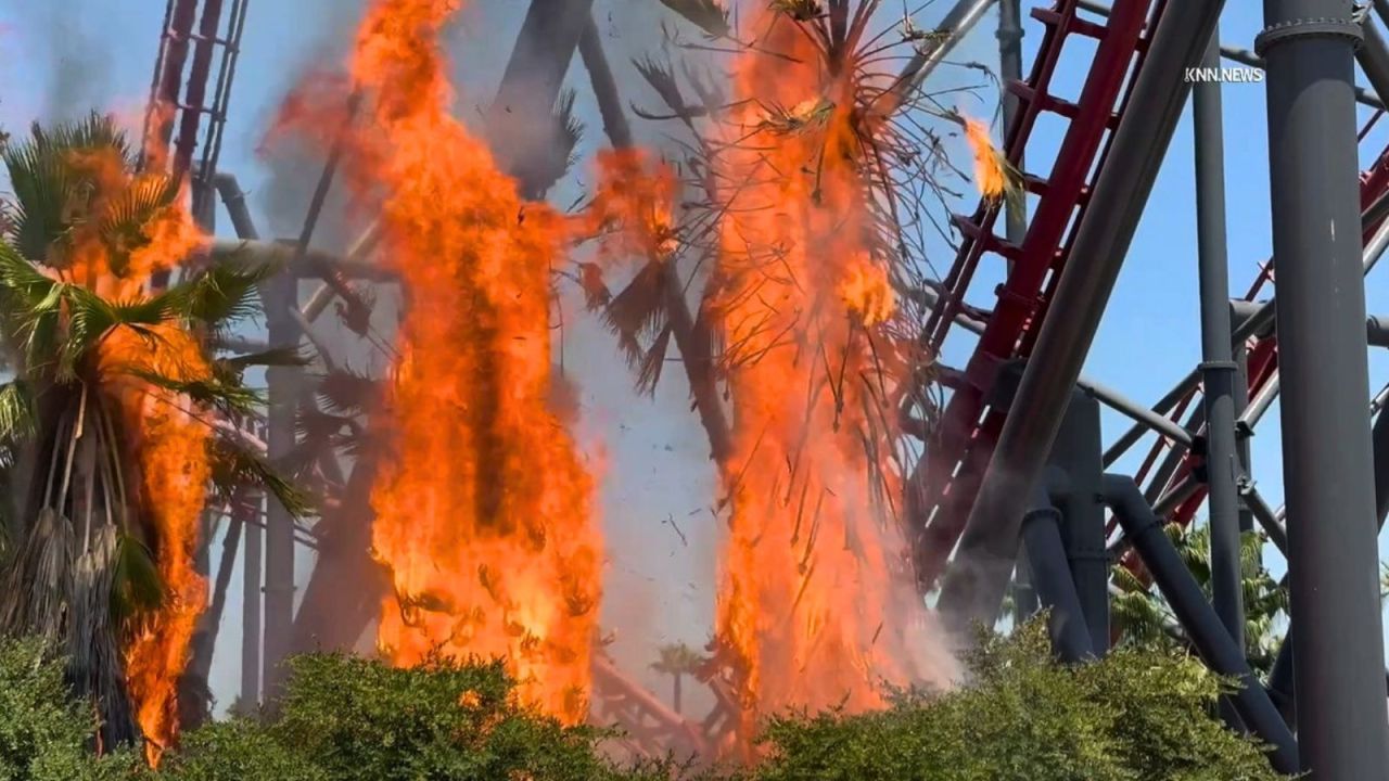 Fire breaks out under roller coaster at Six Flags Magic Mountain - AOL