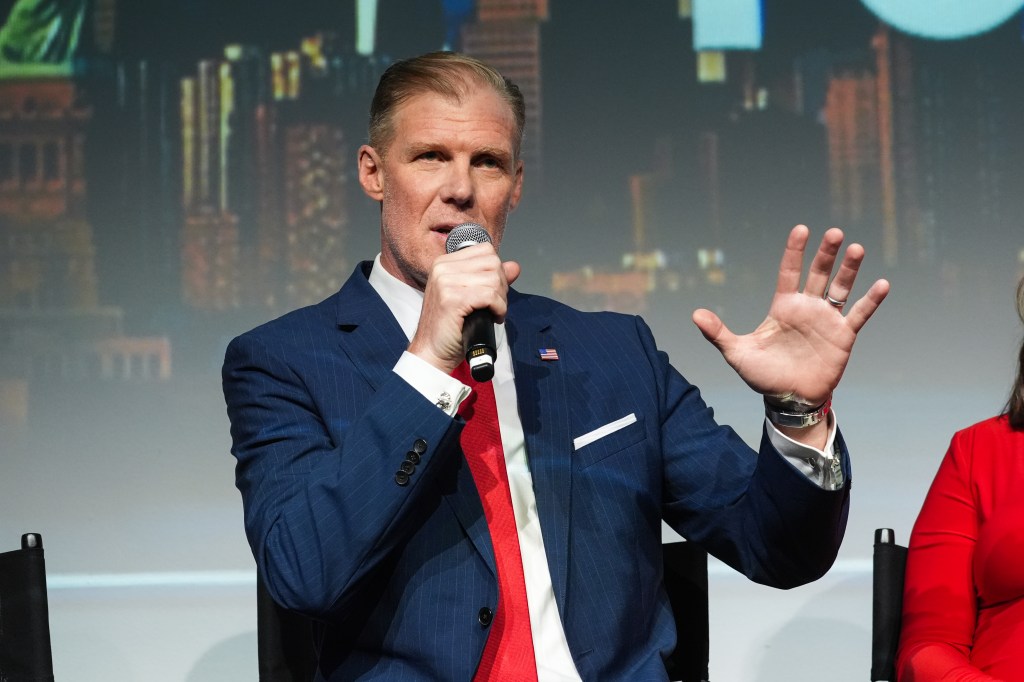 Alexi Lalas hurls X-rated British insult at James Corden during USA ...