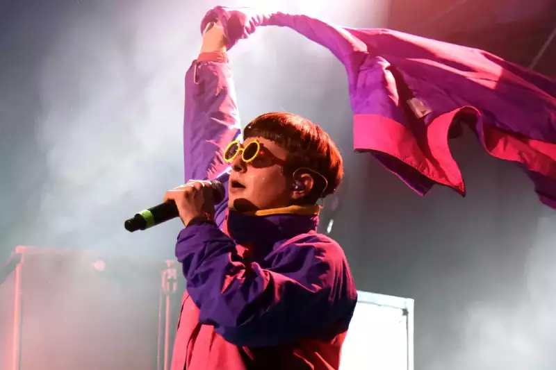 Singer Oliver Tree Killed in Helicopter Crash at 32 [Report] - AOL