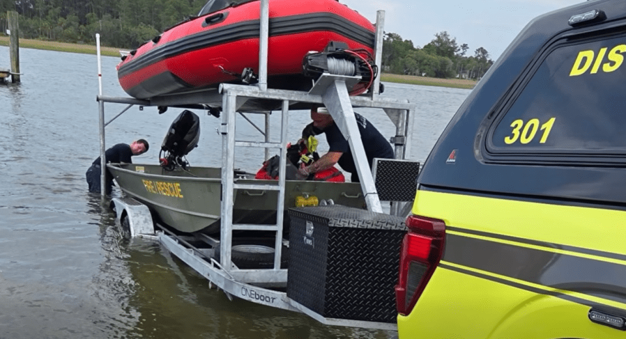 Ccfd Rescue Rig CCFD makes water rescue near Moon River - AOL