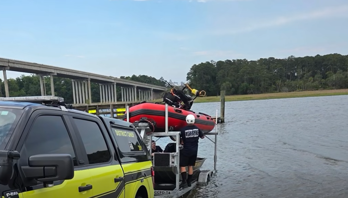 Ccfd Rescue Rig CCFD makes water rescue near Moon River - AOL