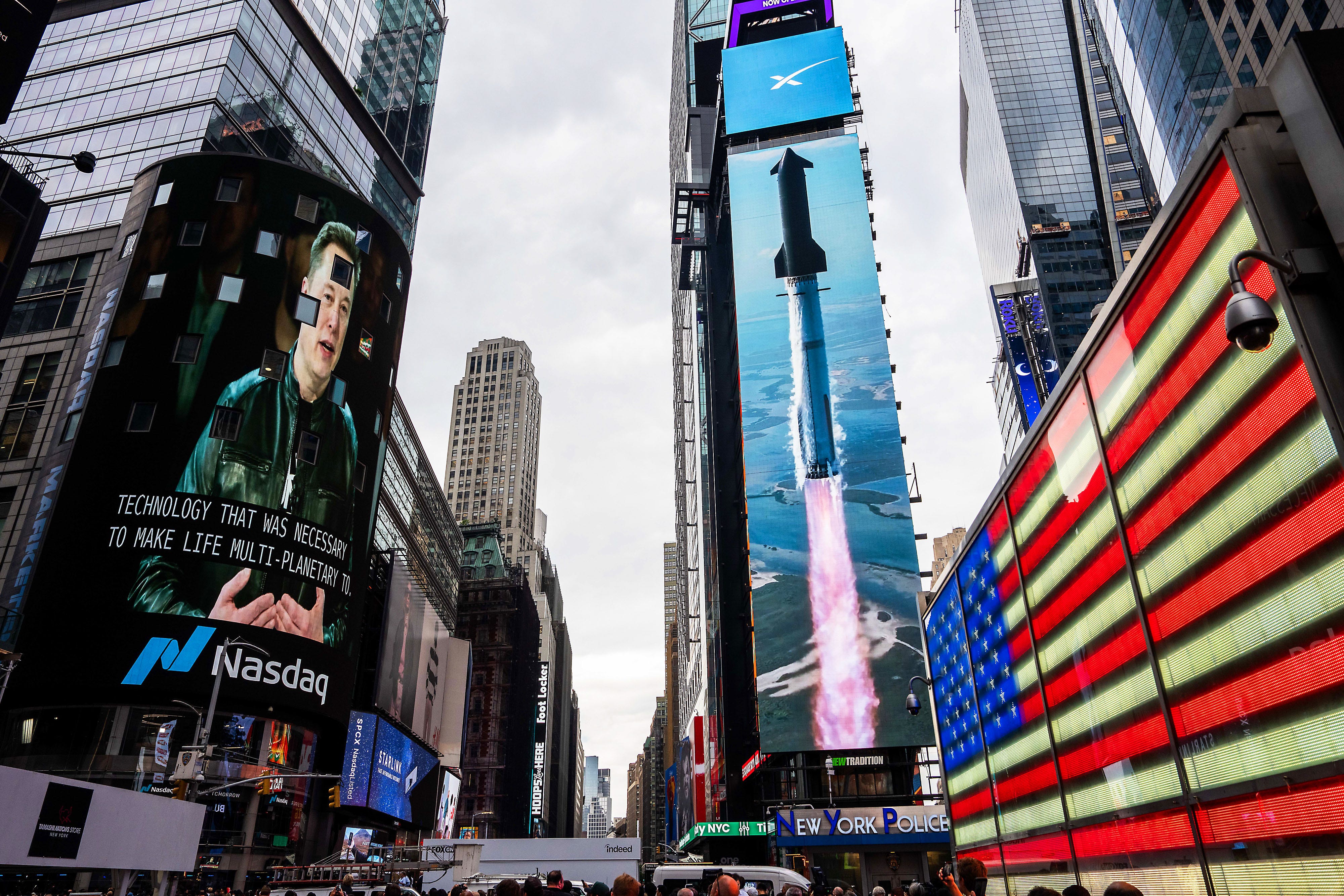 Spaceplex Ny What investing pros are saying about SpaceX's first day of trading - AOL