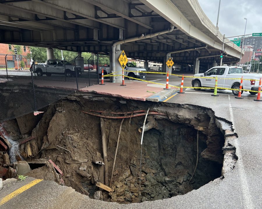 Massive sinkhole forms near I-44 and the Dome in St. Louis - AOL