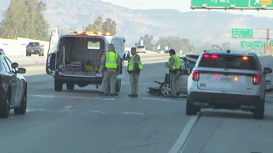 1 dead after overnight crash along 5 Freeway in Pacoima - AOL