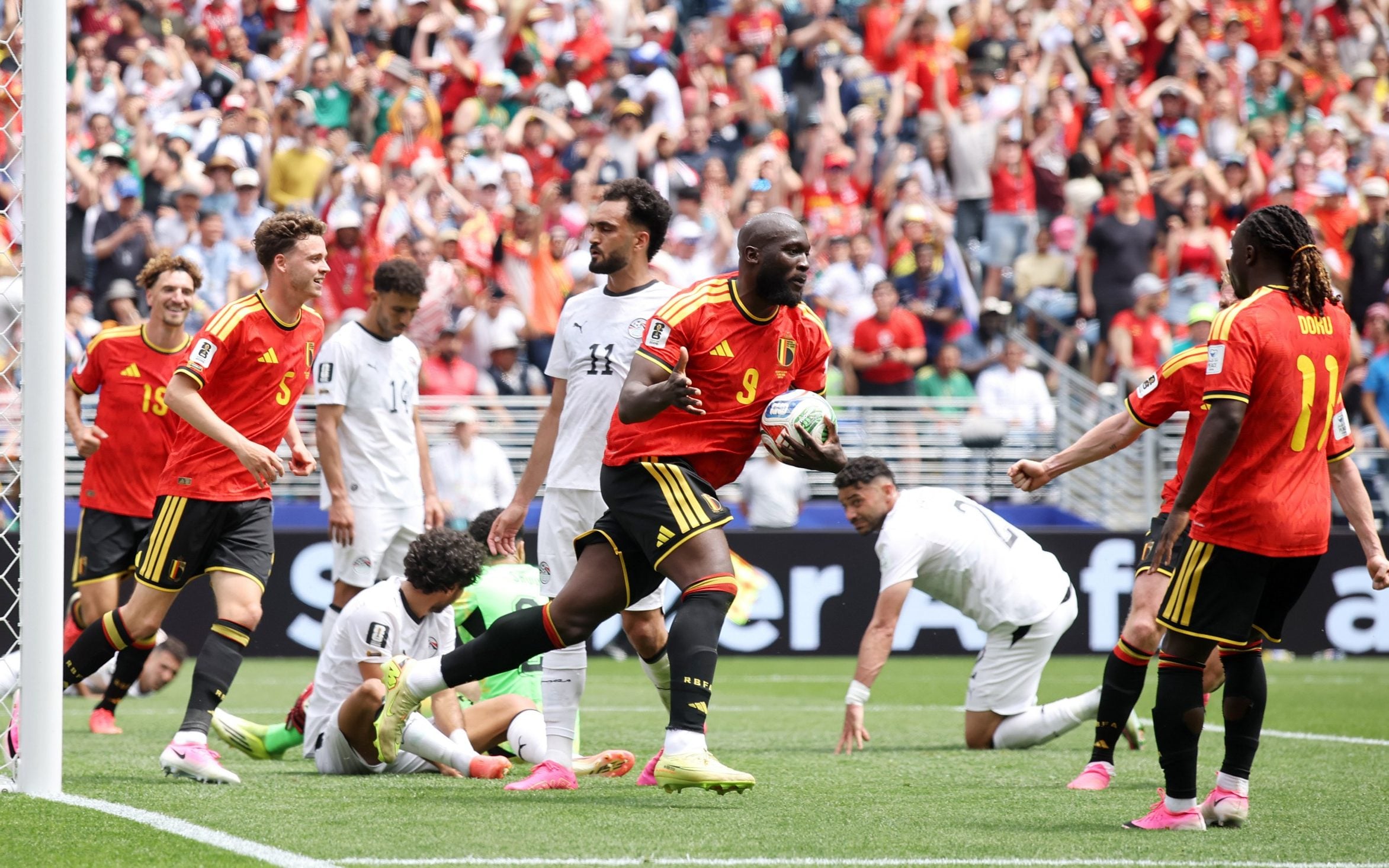 Luckaco ‘Out-of-shape’ Lukaku needs just 22 seconds to help rescue Belgium - AOL