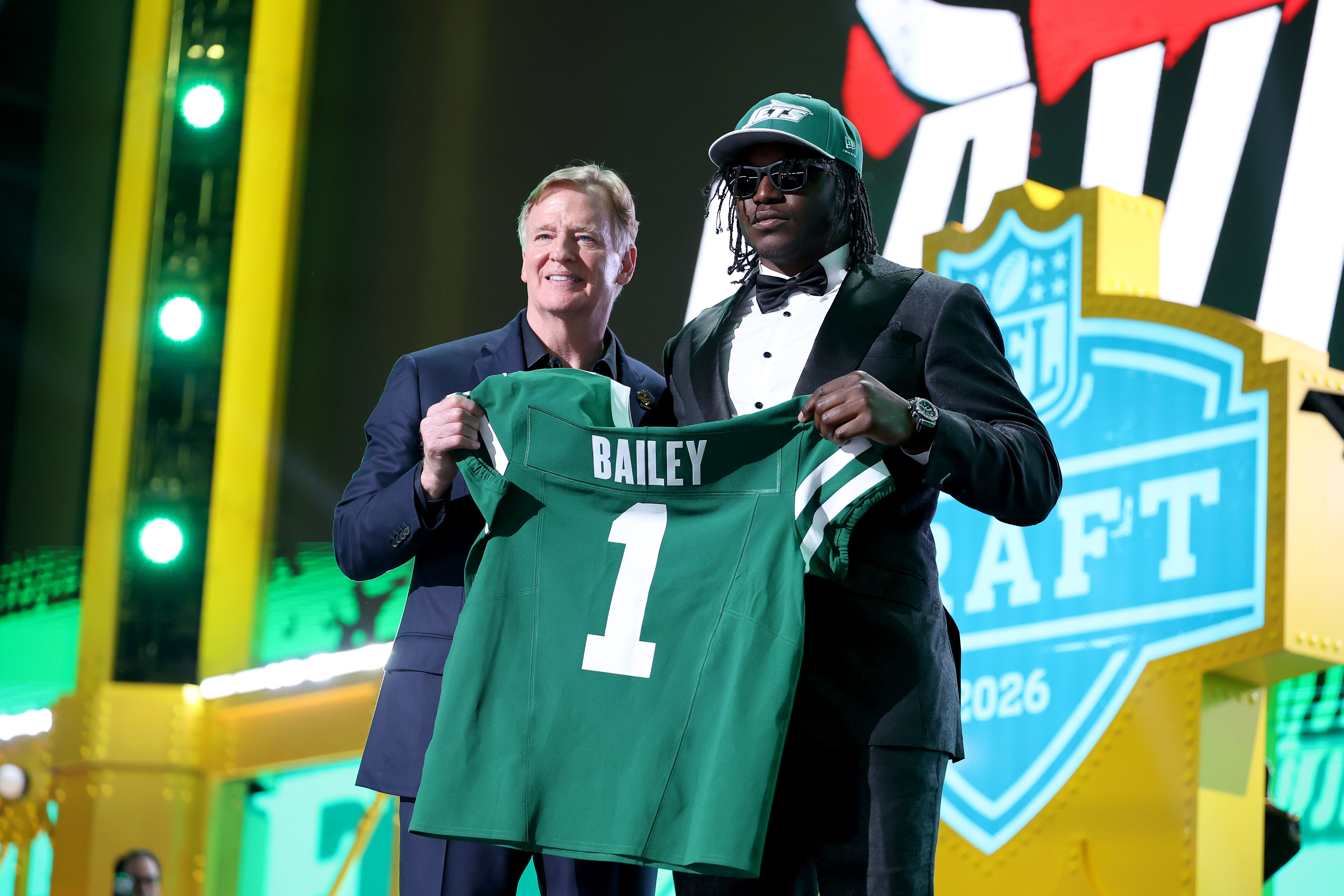 Jets HC Aaron Glenn reveals David Bailey's pass-rushing superpower - AOL