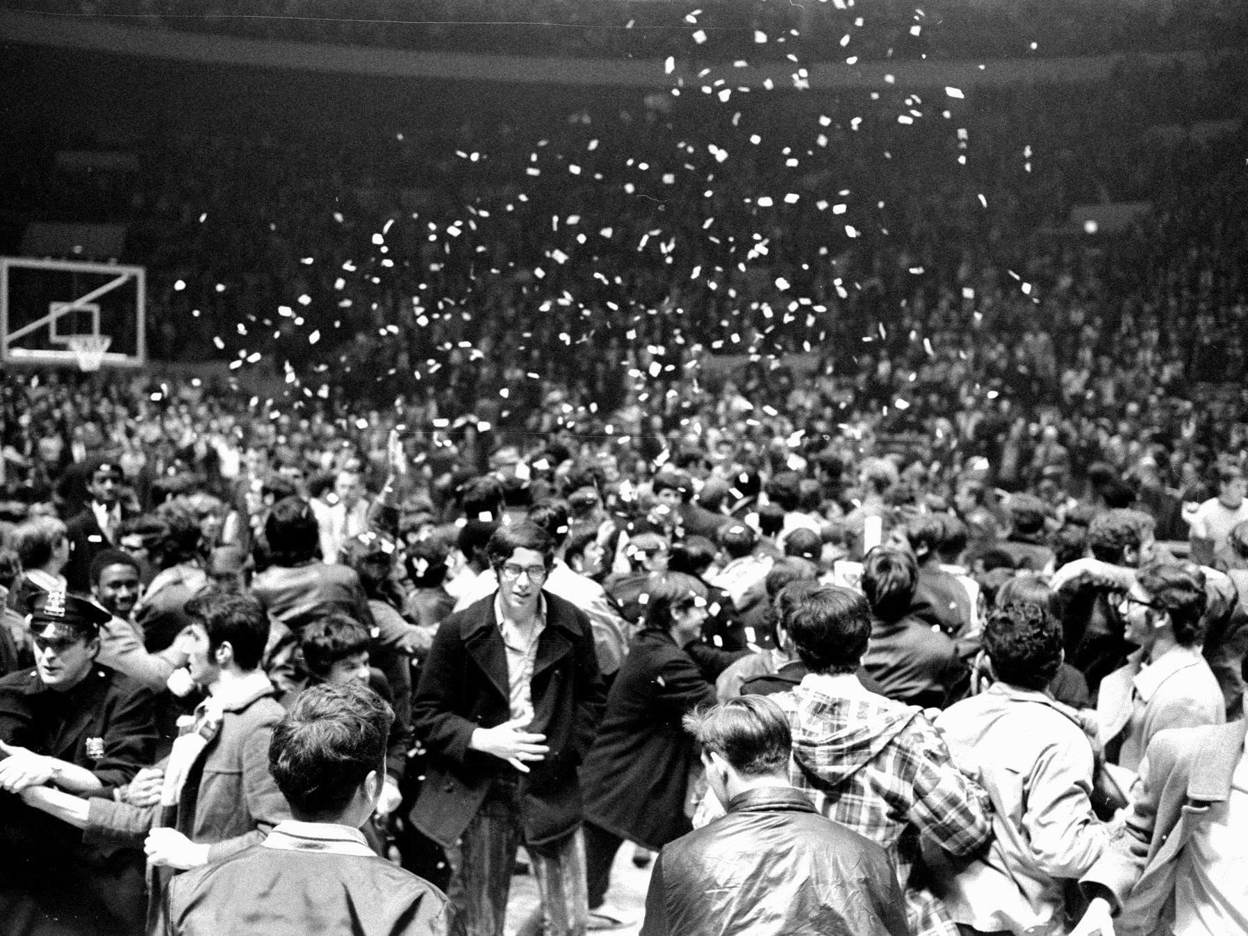 Vintage photos show what New York City was like the last time the ...