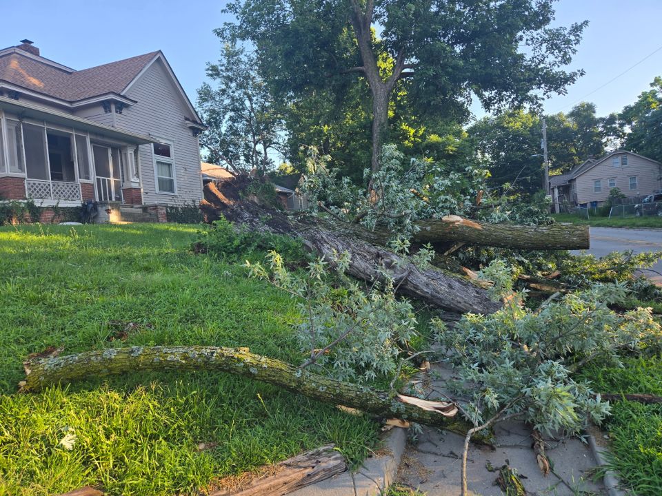 PHOTOS: Saturday storms cause damage to homes, cars across the Kansas ...