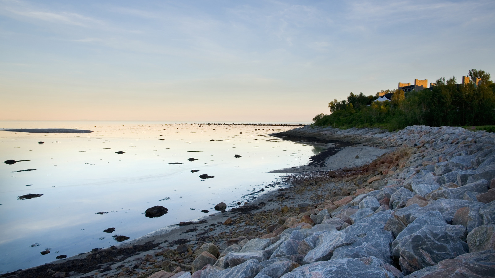 Quebec Rocks On Beach Canada's Friendly City In Québec Has Beautiful Beaches, Delicious ...