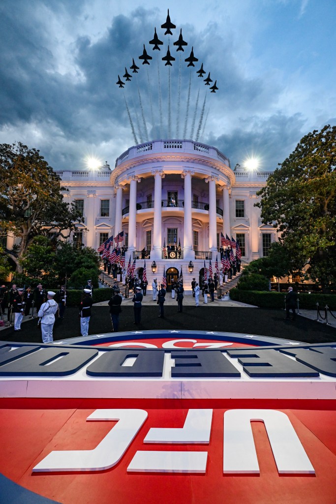 Joe Rogan makes wild claim about UFC White House viewership - AOL