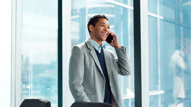 4 Reasons Why You Should Be Using Your Phone's Dual SIM Feature - AOL