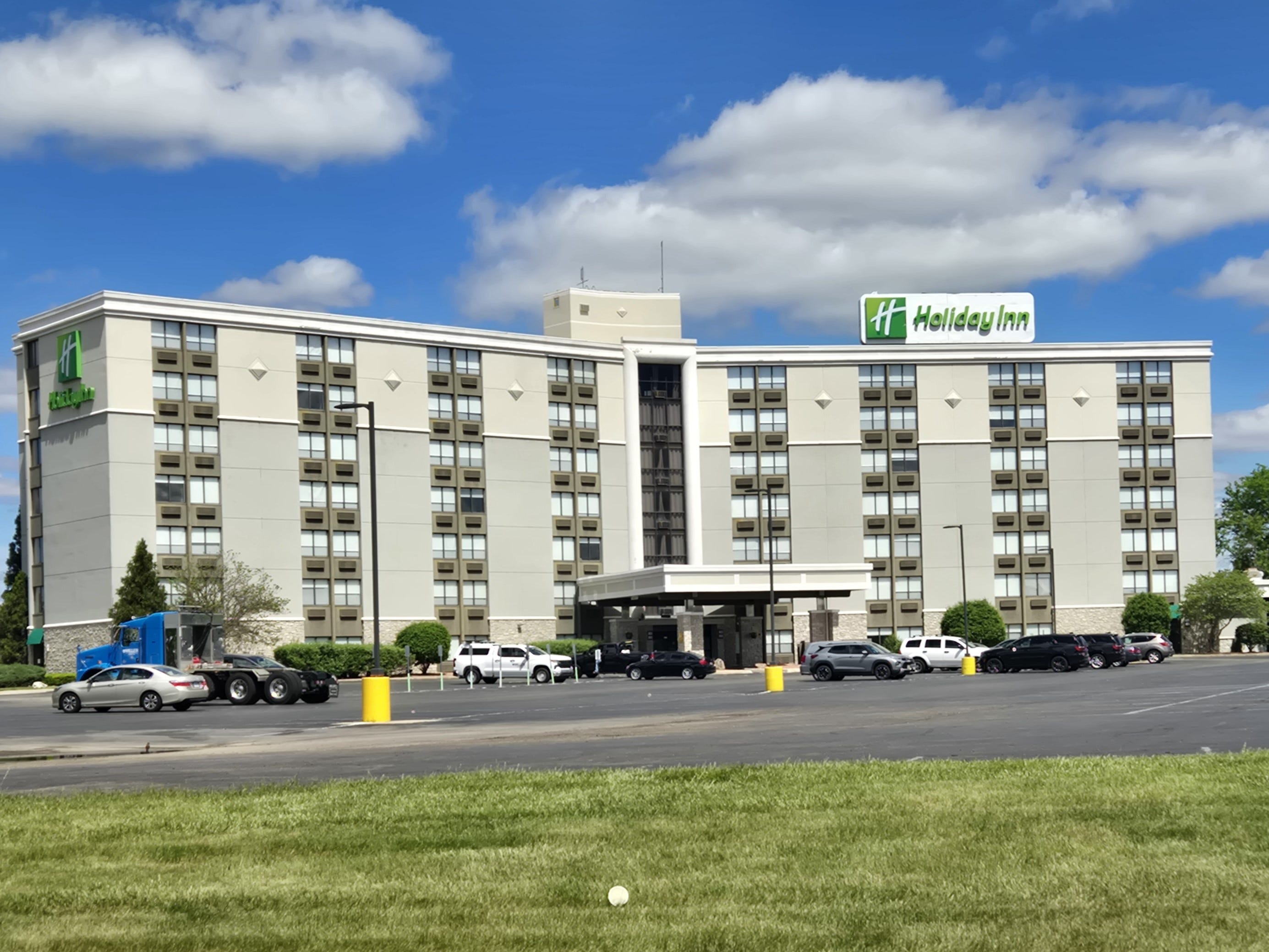 Don't get scammed when booking your next hotel stay - AOL