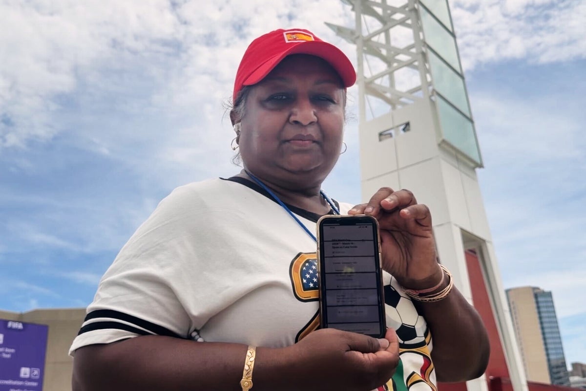 World Cup ticket chaos leaves fans stranded outside stadiums - AOL