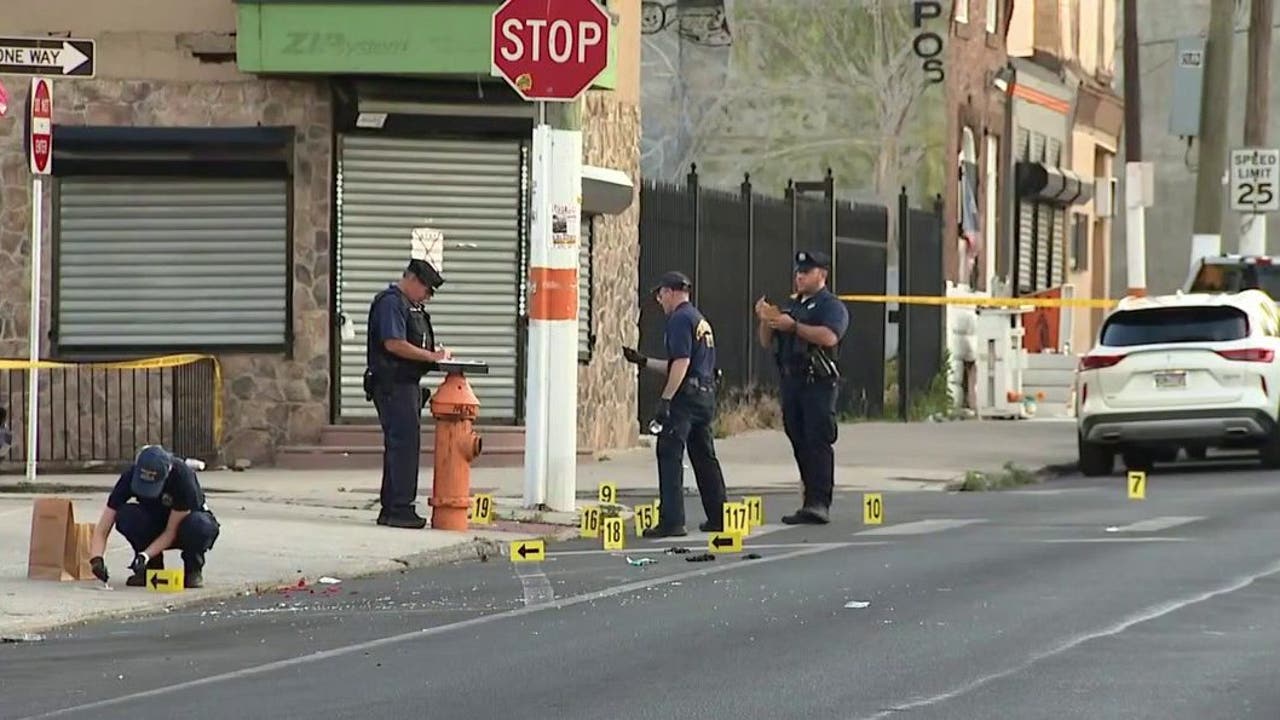Two dead in quadruple shooting outside Philadelphia lounge - AOL