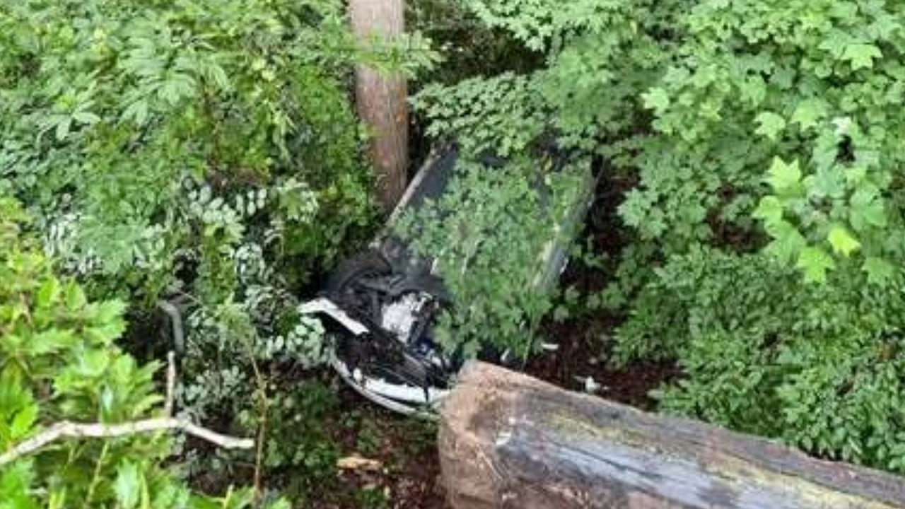 Spring Investigation Science Crews rescue driver from upside-down vehicle in Sandy Springs ravine - AOL