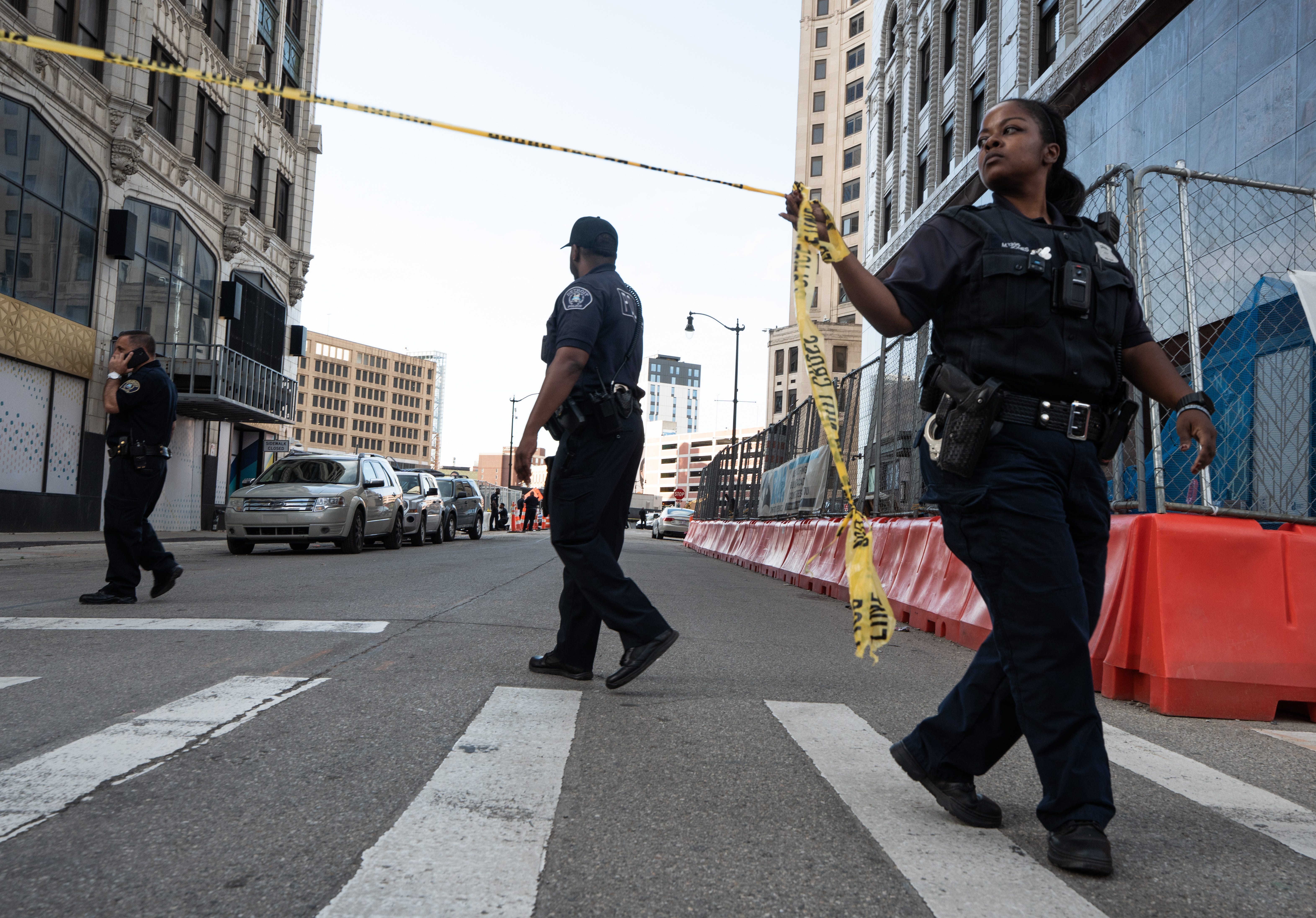 Police shoot teen in downtown Detroit ahead of fireworks show - AOL