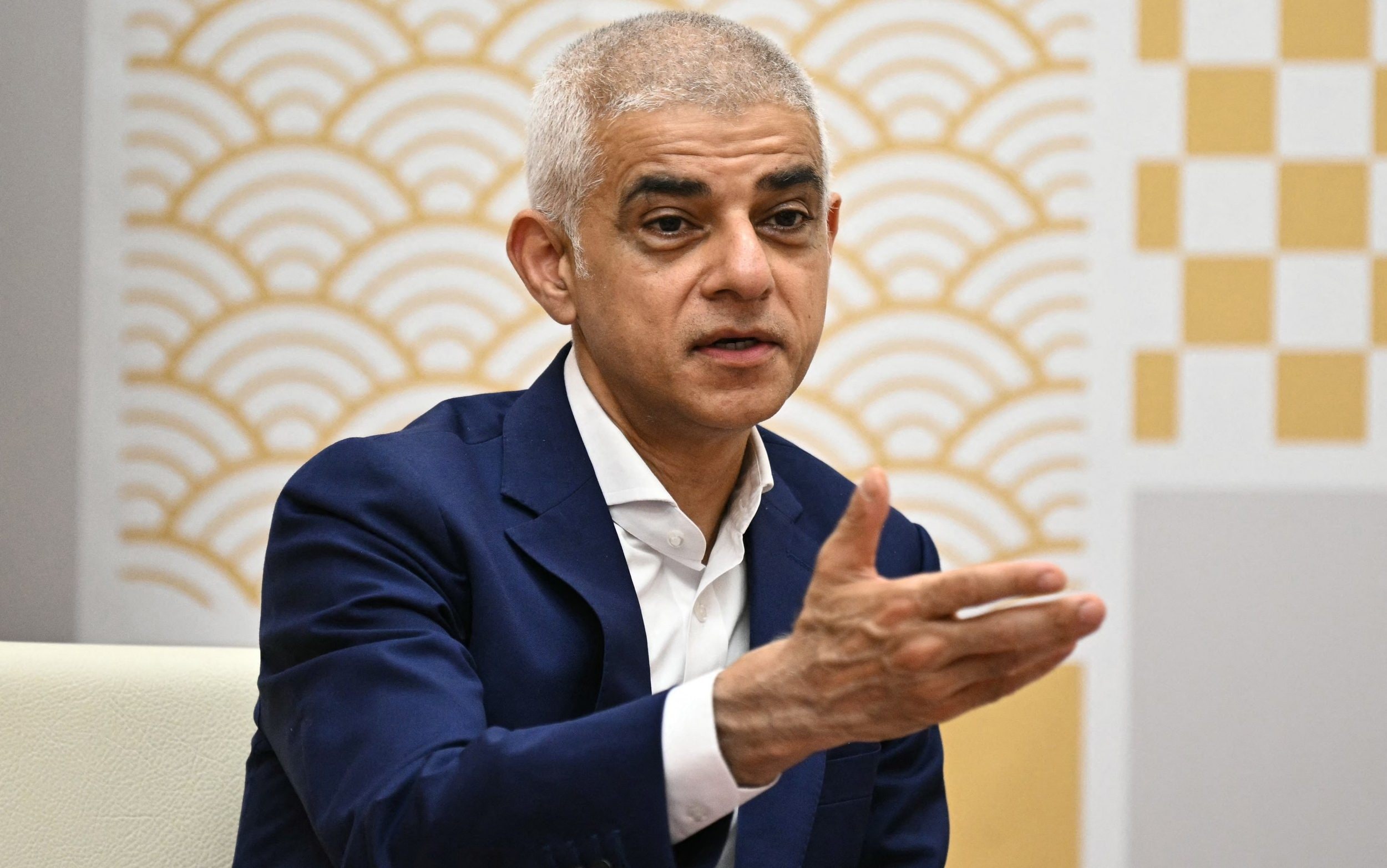 Sadiq Ac Sadiq Khan blames Trump for increased death threats - AOL
