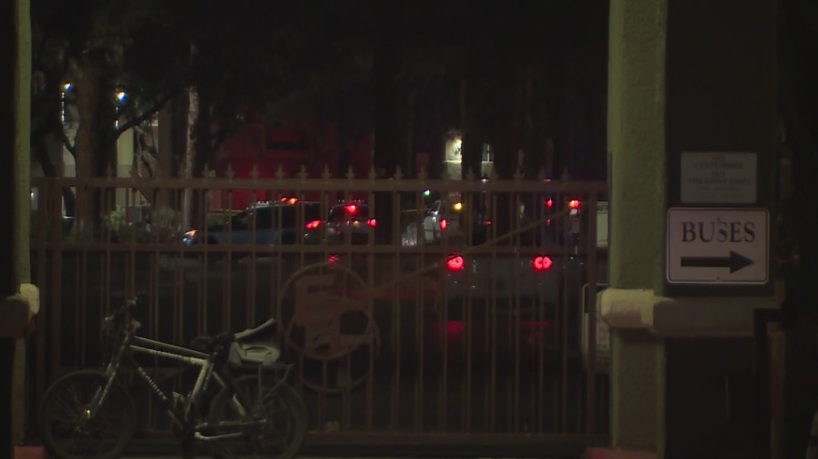 Man shot, killed in northeast Las Vegas valley; no arrests: police - AOL