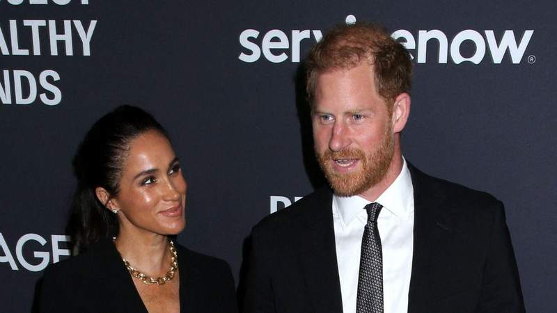 Se dice que el príncipe Harry está emocionado de que sus hijos y su esposa Meghan Markle conozcan a otros miembros de la realeza.MEGA