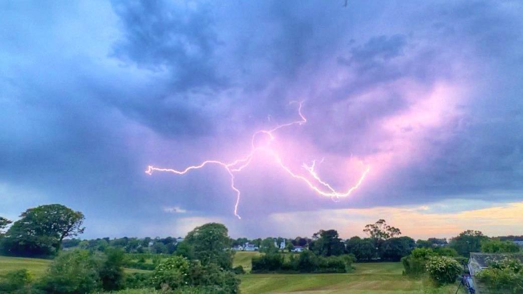 Humidity Lightning Thunder and lightning after heat and humidity - AOL