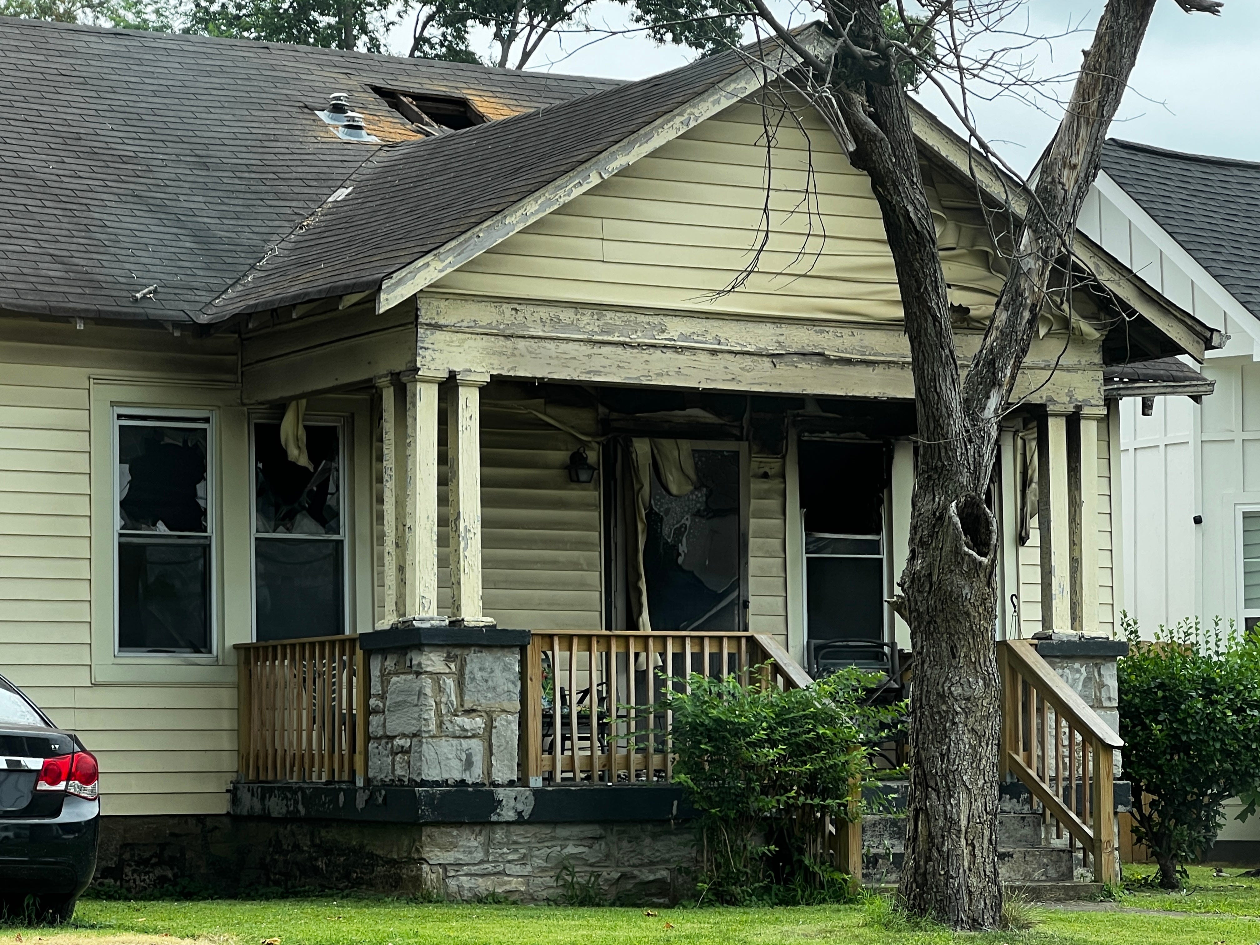 East Nashville house fire claims life, two dogs rescued - AOL