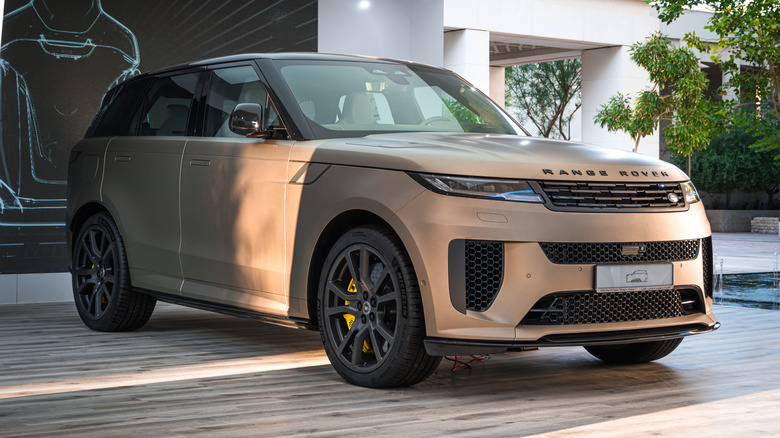 Why Depreciation Takes Such A Toll On Used Range Rovers - AOL