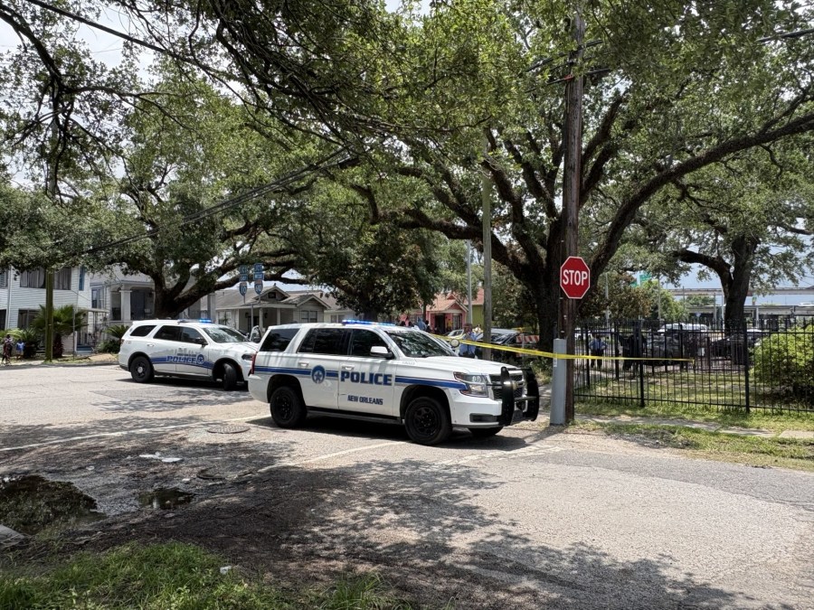 NOPD on scene of Gentilly Terrace triple shooting - AOL
