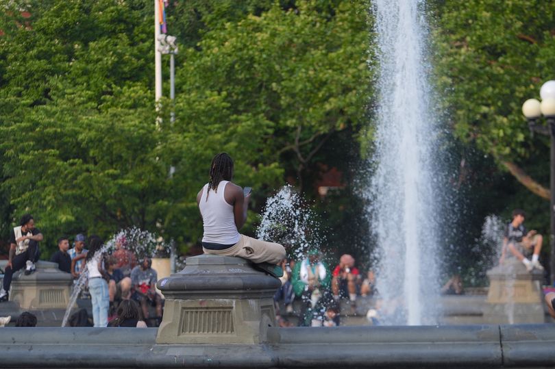 Heat map turns blood red as extreme health warning issued for New York ...