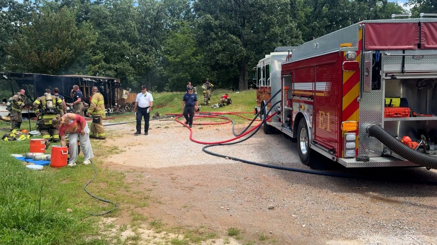Firefighters battle large mobile home fire in Newton County - AOL