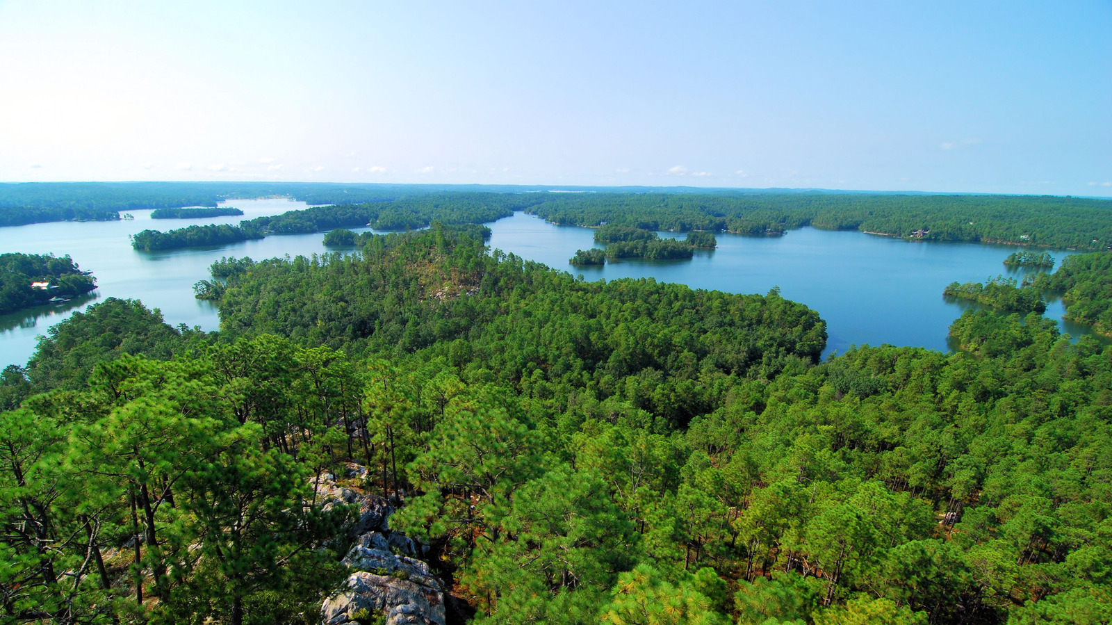 Alabama's Top Lake Paradise - Your Perfect Summer Water Escape