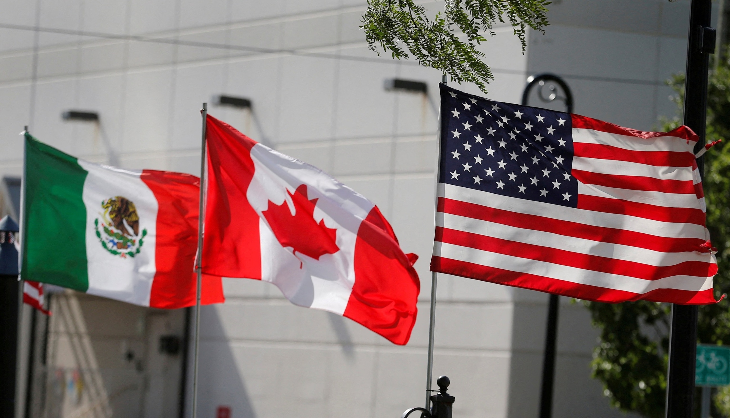 US won't renew trade deal with Mexico and Canada that Trump struck in ...