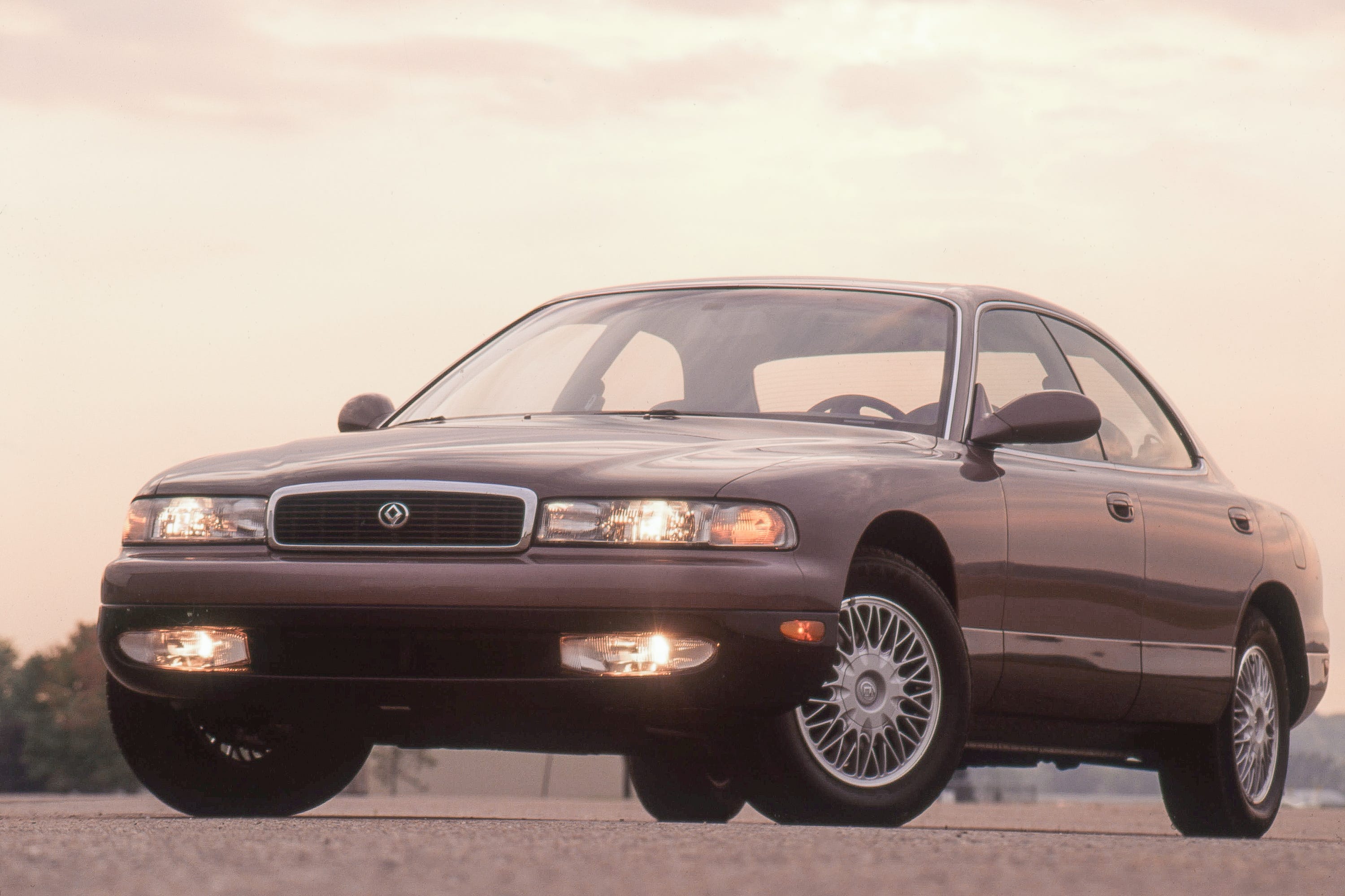 A Photo Tour of the 1992 Mazda 929 - AOL