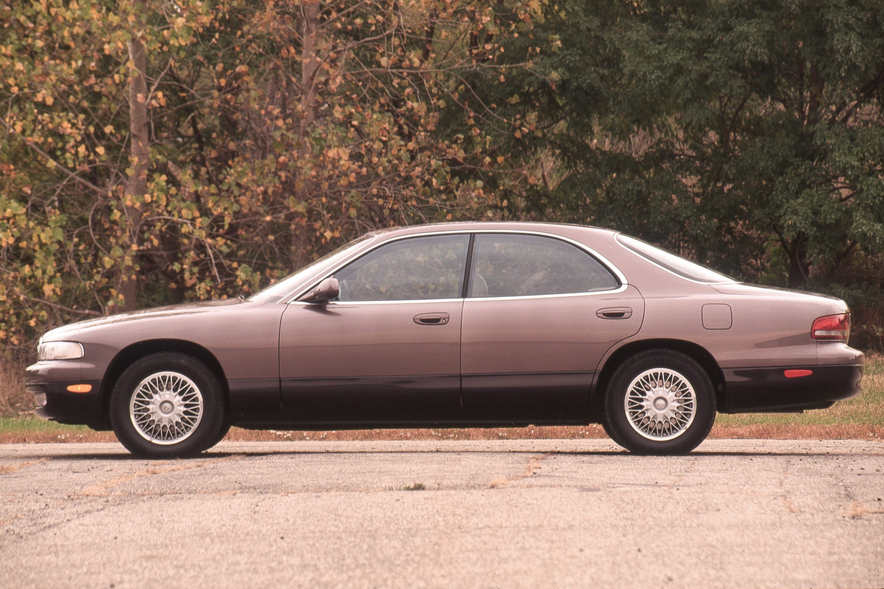 A Photo Tour of the 1992 Mazda 929 - AOL