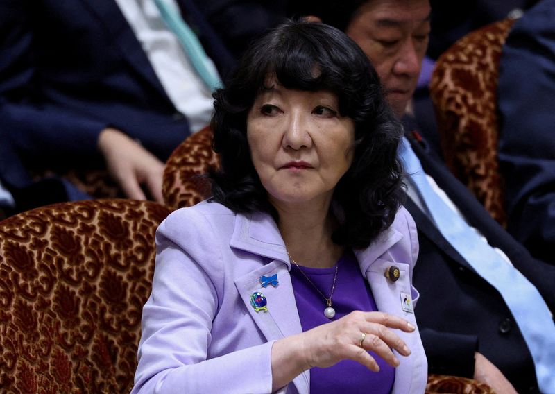 Japan Finance Minister Signals Readiness to Address Yen Volatility