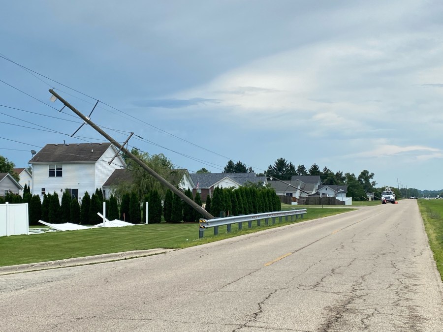 Photos: Severe storms hit northern Illinois and southern Wisconsin ...