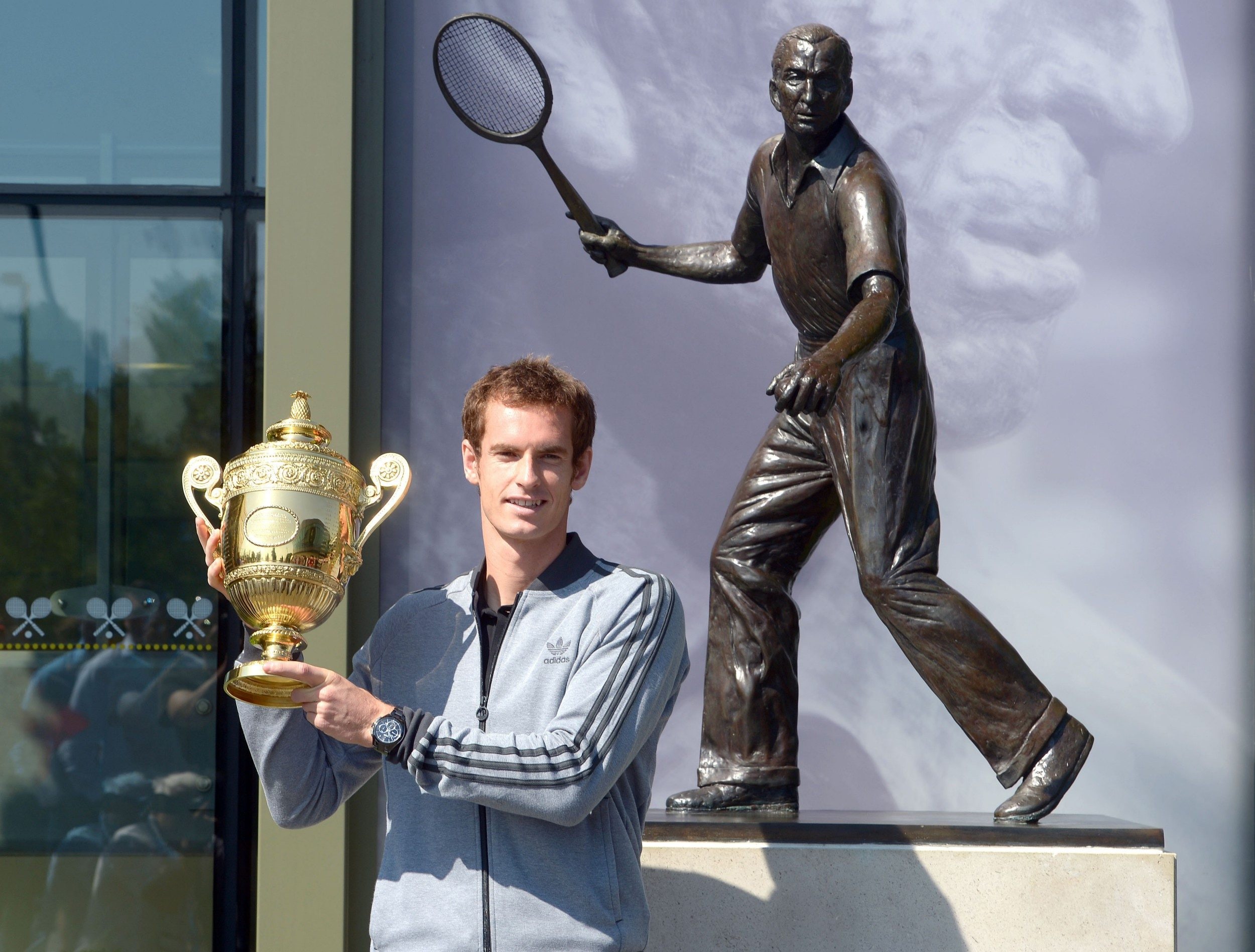 Flying Ataol New Wimbledon statue will depict Andy Murray in ‘flying form’ - AOL