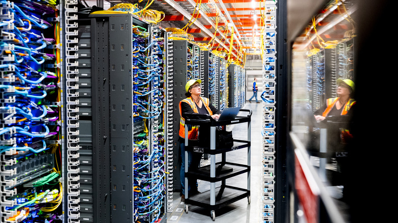 Amazon's New Data Center Tech Could Rewrite The Rules Of Cloud Storage ...