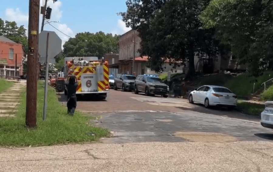 19-year-old injured in ‘targeted’ shooting in Vicksburg - AOL
