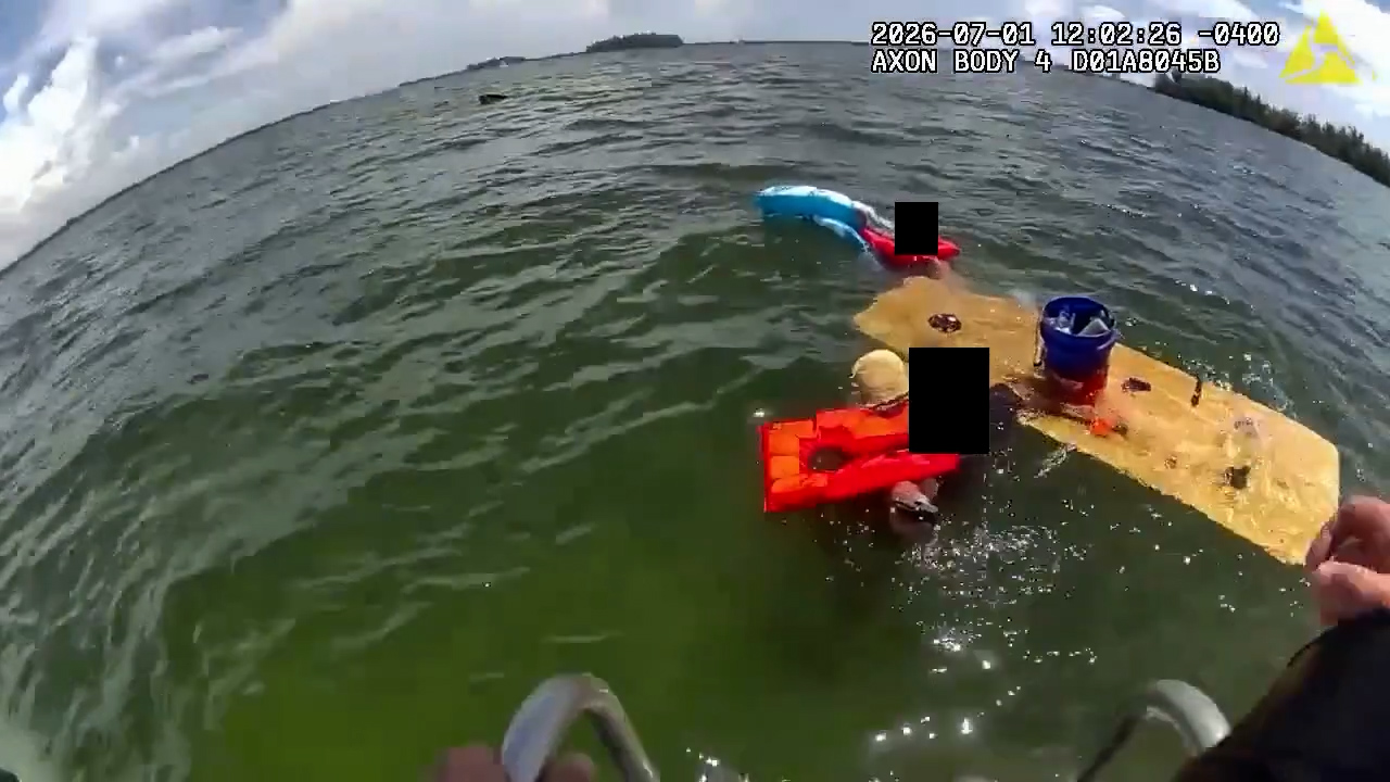 VIDEO: 2 rescued after boat sinks in Florida Intracoastal Waterway - AOL