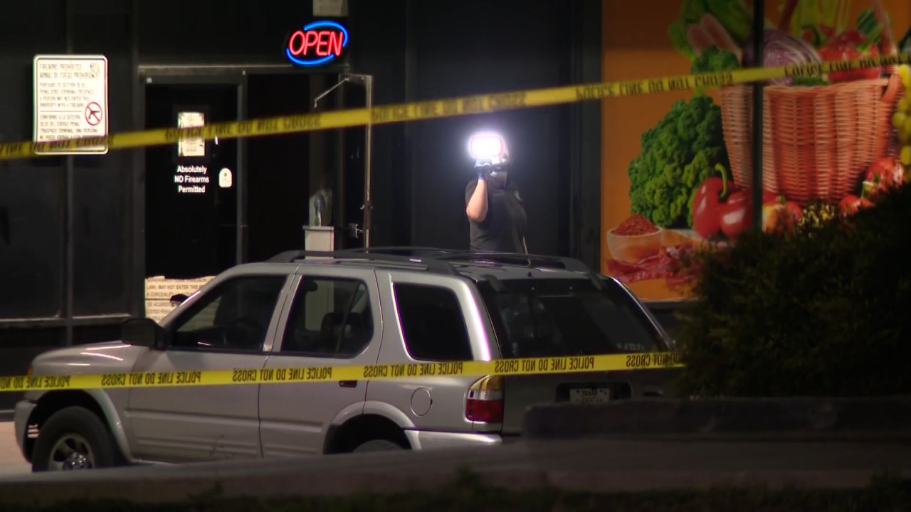 1 dead, 1 hurt in north Austin bar shooting - AOL
