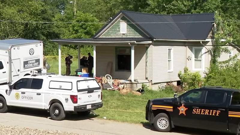 EXCLUSIVE: Ohio Mom Accused of Locking Her 16 Kids Away in House of ...