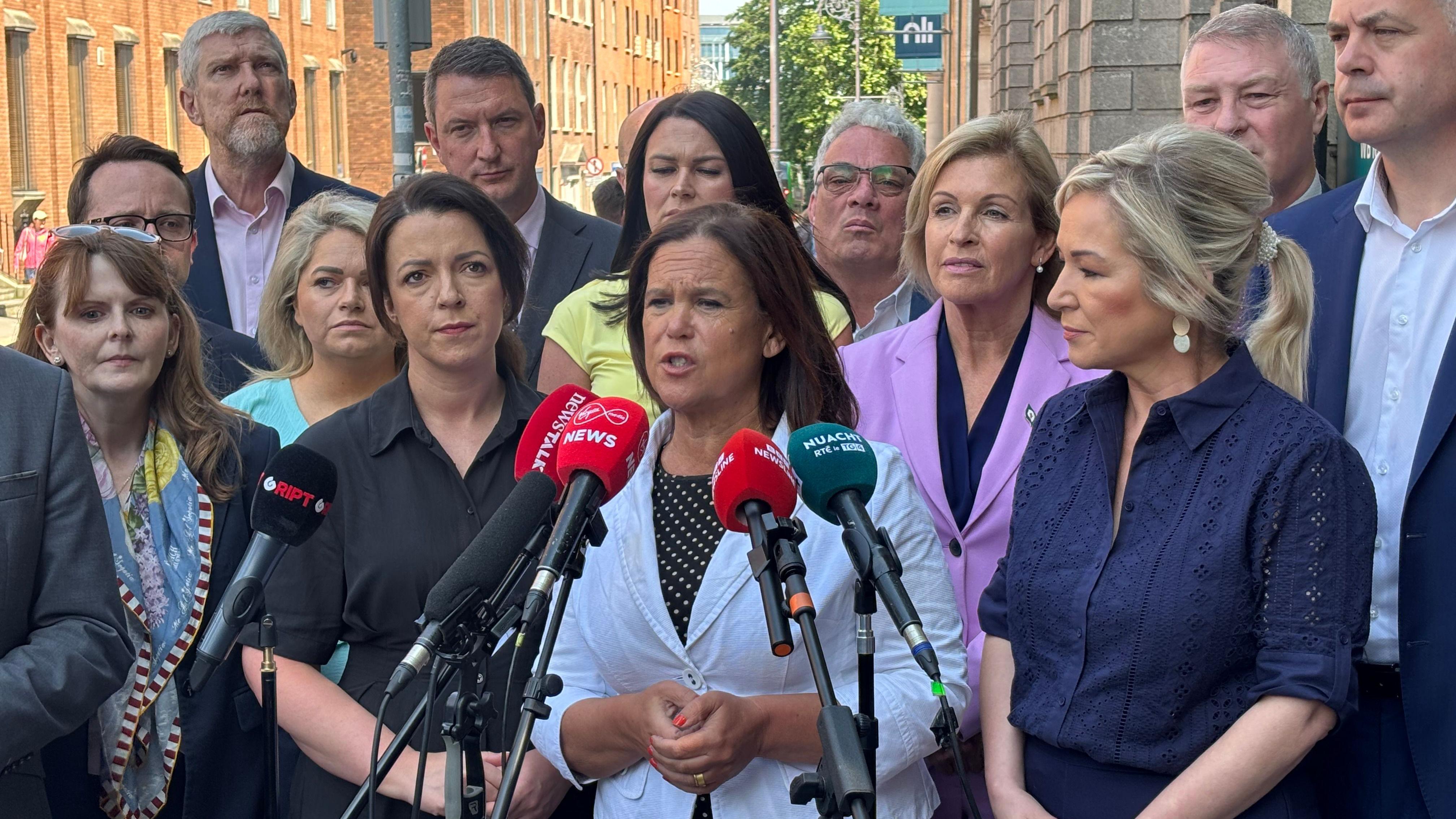 DUP Dismisses Sinn Féin's Irish Unity Planning Bill as 'Classic Stunt' as Dáil Debates Constitutional Change